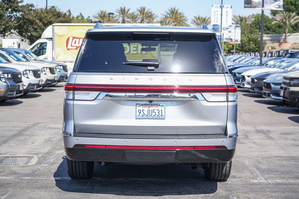 Used 2024 Lincoln Navigator Premiere AWD/4WD image 8