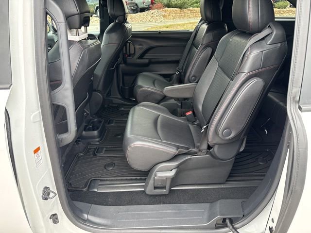 Used 2025 Toyota Sienna XSE image 13
