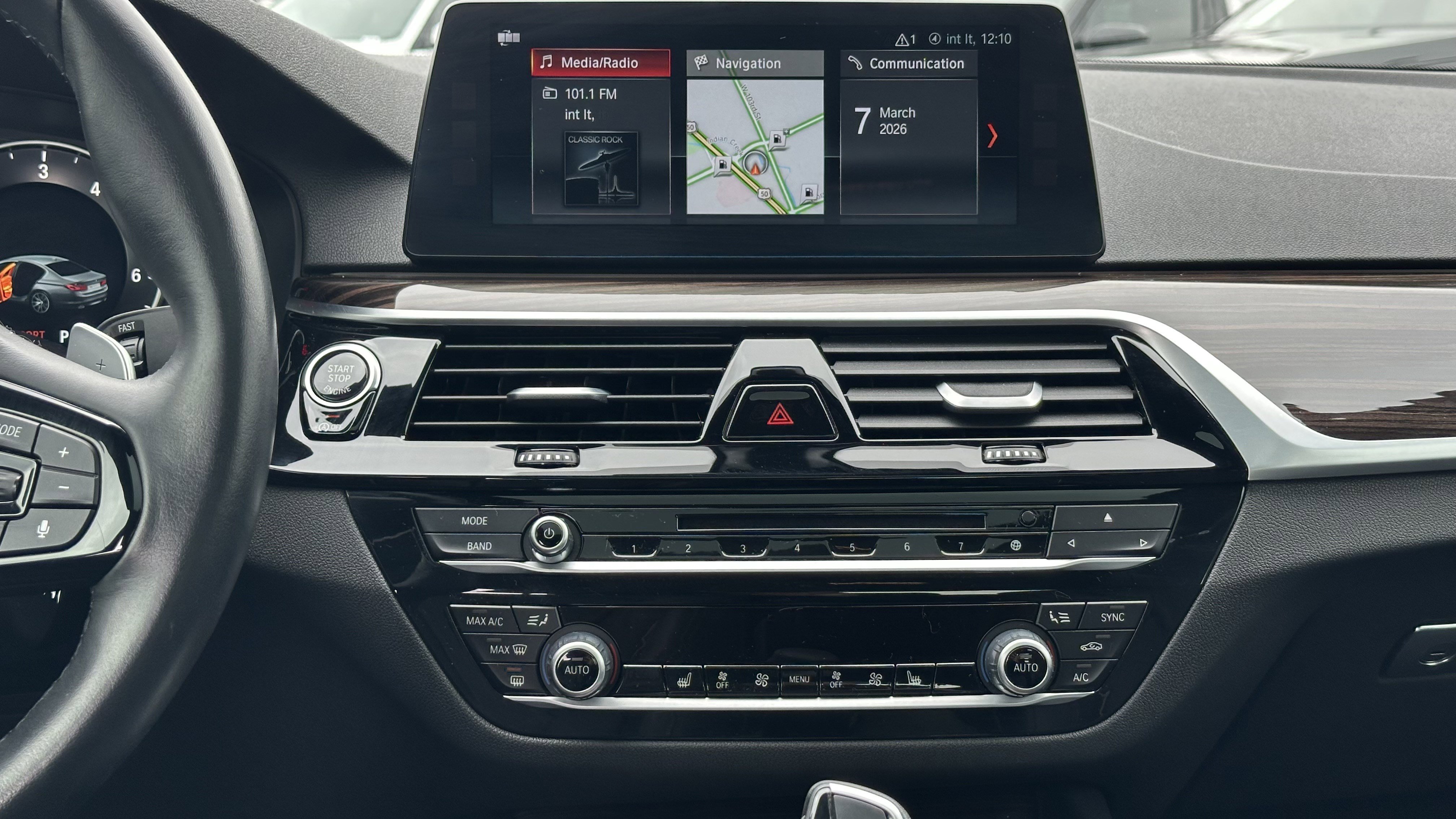 Used 2017 BMW 540i xDrive image 31