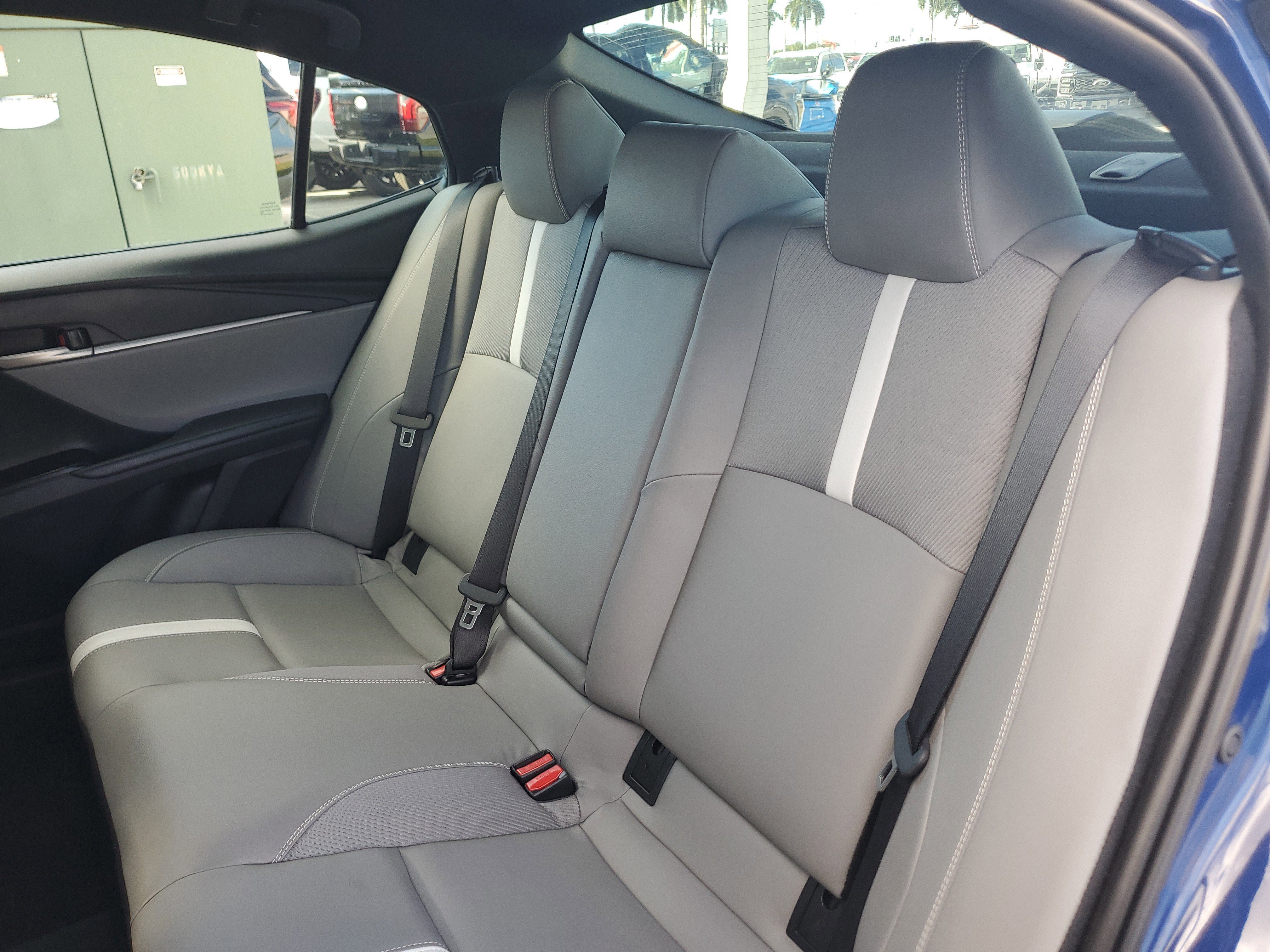 Used 2025 Toyota Camry SE image 19