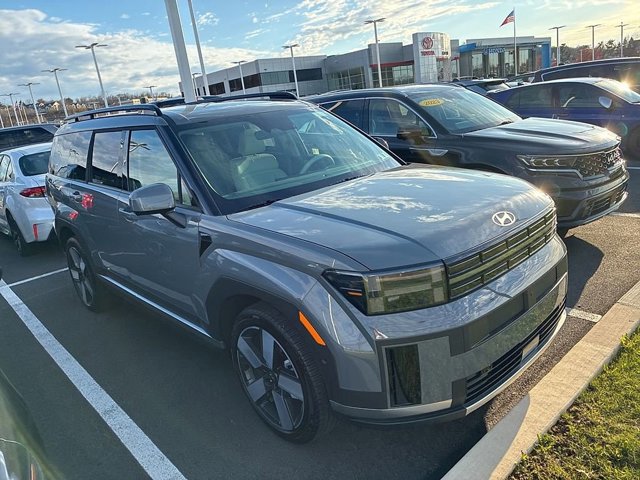 Used 2024 Hyundai Santa Fe Limited image 3