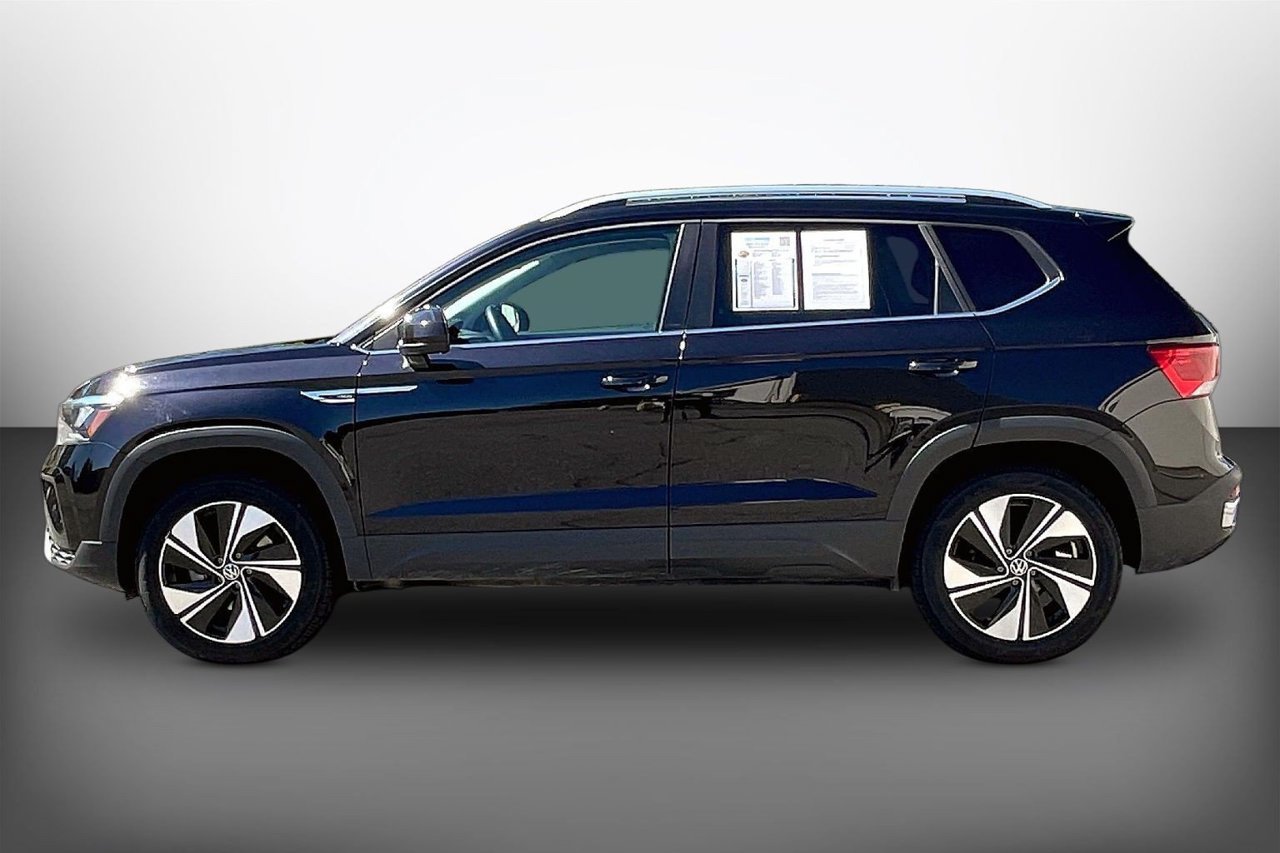 Used 2024 Volkswagen Taos SE AWD/4WD image 5