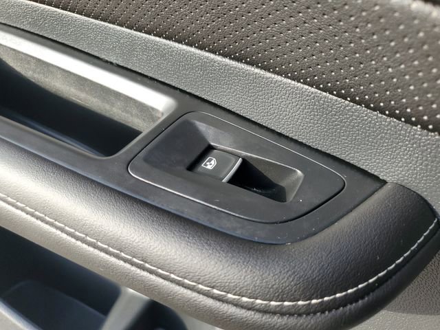 Certified 2025 Volkswagen Atlas SEL Premium R-Line image 14