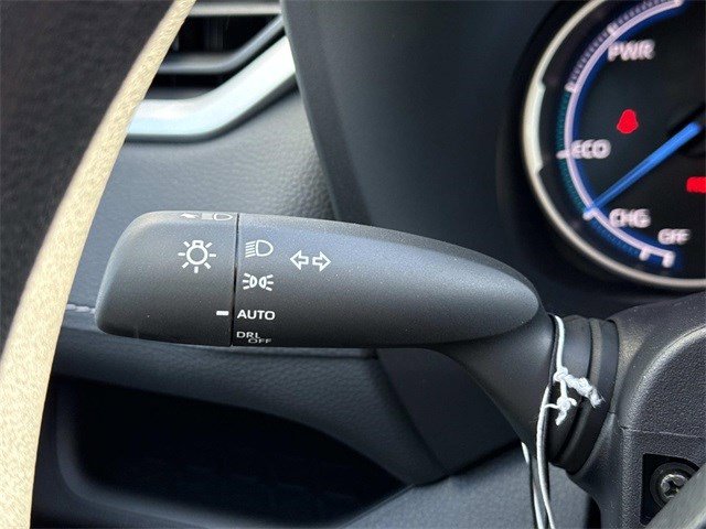 Used 2025 Toyota RAV4 XLE image 26