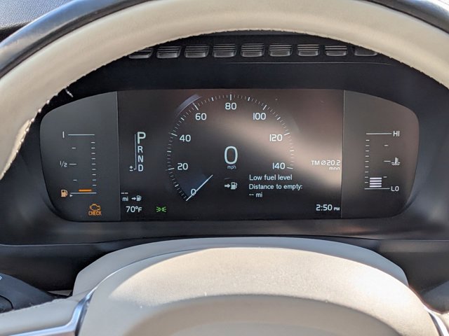 Used 2018 Volvo XC90 T5 Momentum w/ Convenience Package image 12