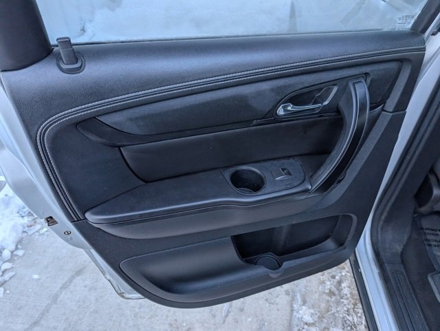 Used 2015 Chevrolet Traverse LT w/ Style and Technology Package image 22