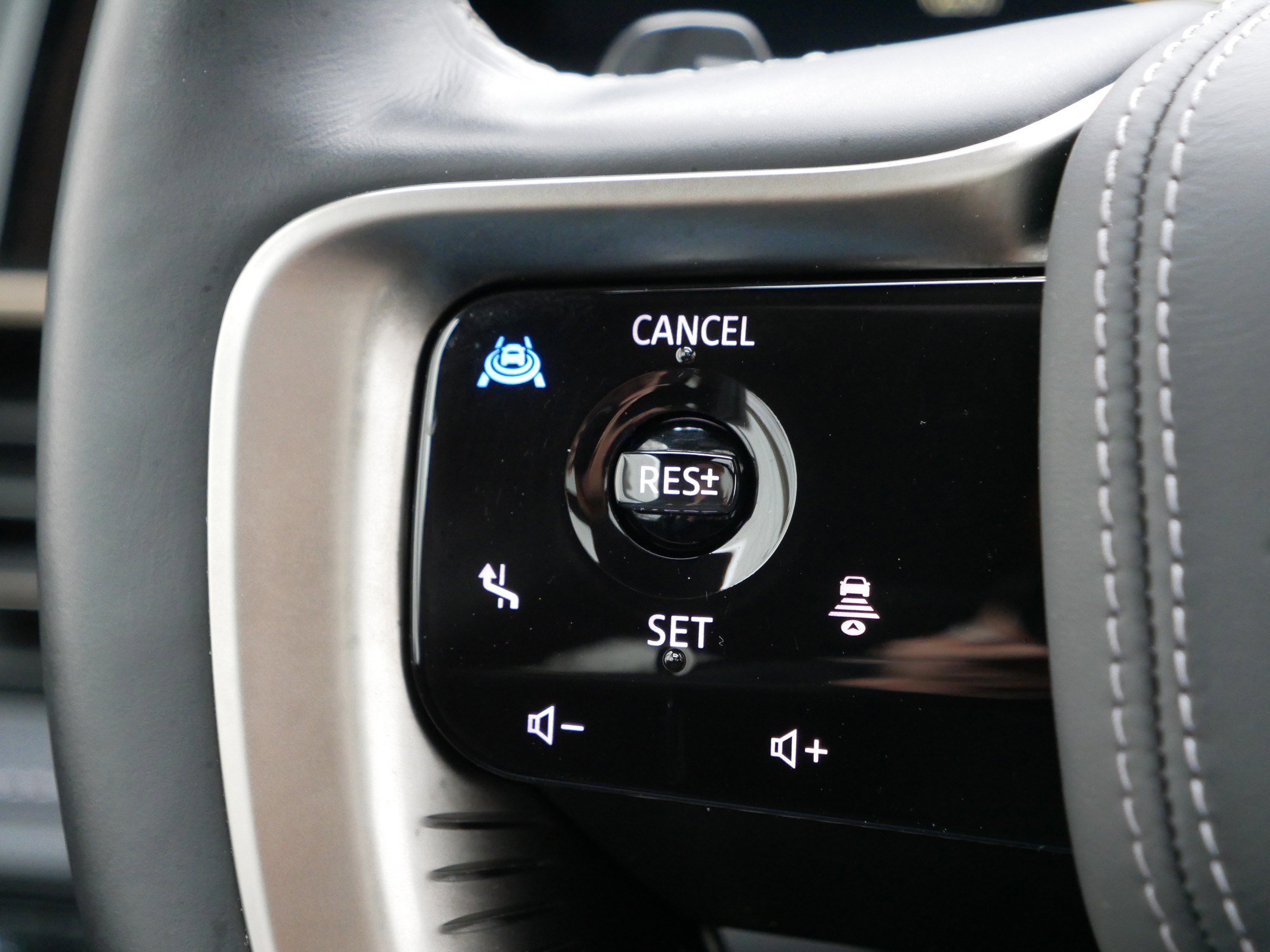 Certified 2025 INFINITI QX80 Autograph image 31