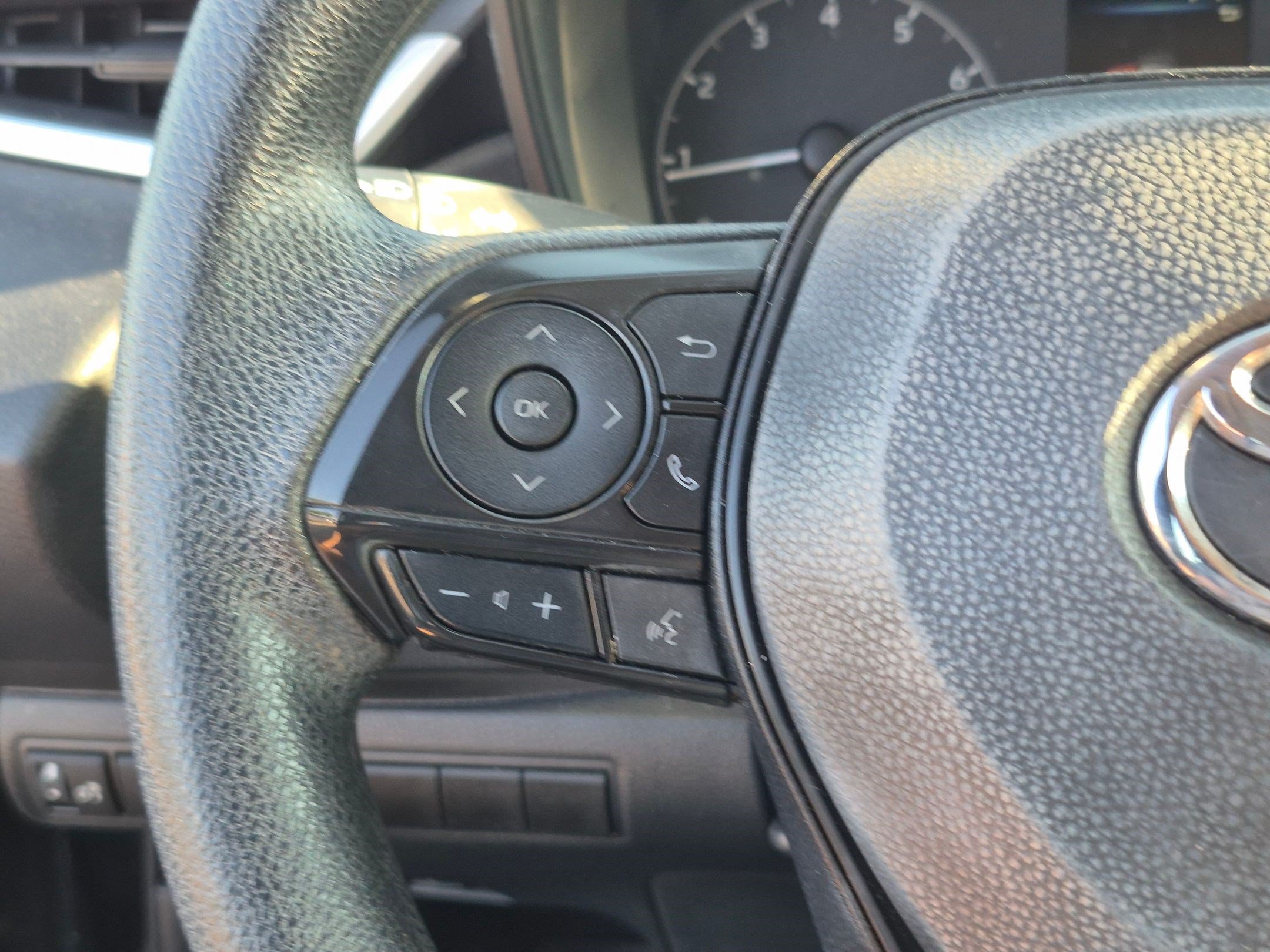 Used 2024 Toyota Corolla LE FWD image 20