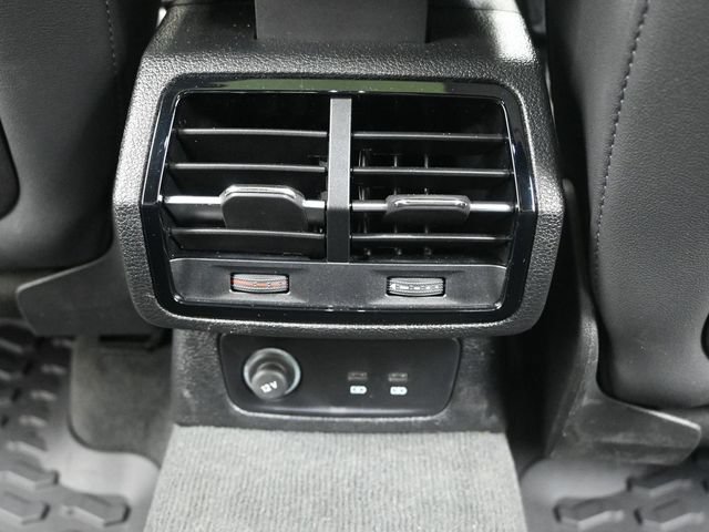 Used 2024 Audi Q3 2.0T Premium w/ Convenience Package AWD/4WD image 18