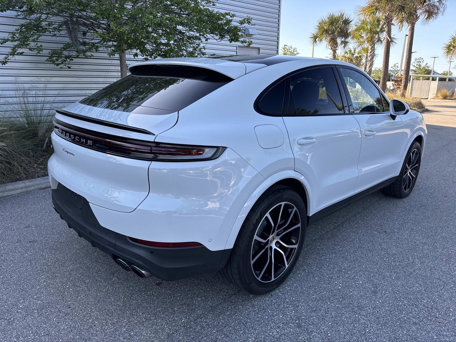 Used 2024 Porsche Cayenne Coupe image 6