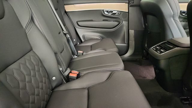 New 2026 Volvo XC90 B5 Core AWD/4WD image 33