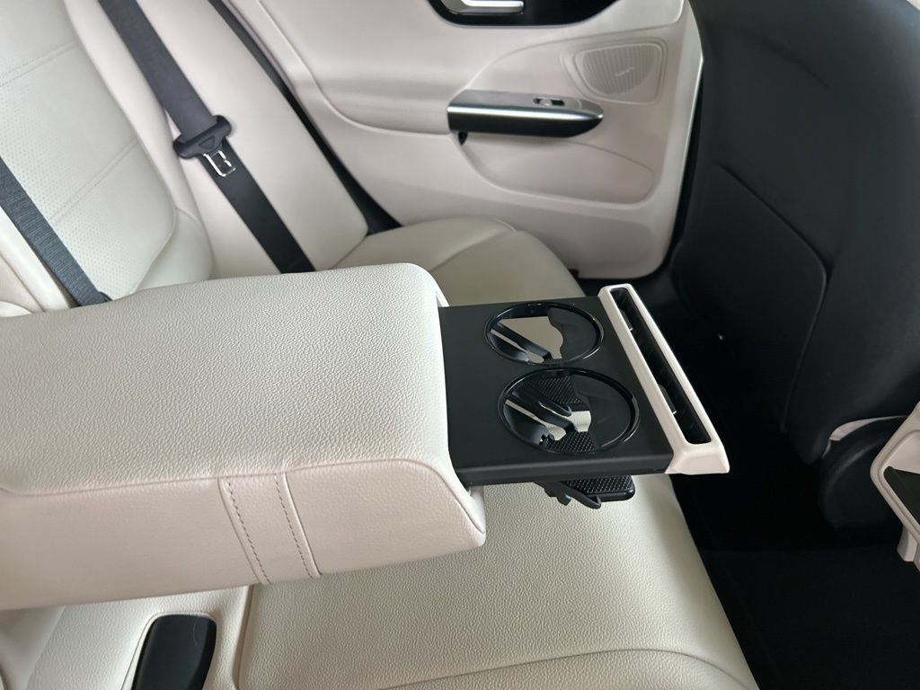 Used 2024 Mercedes-Benz C 300 Sedan image 30