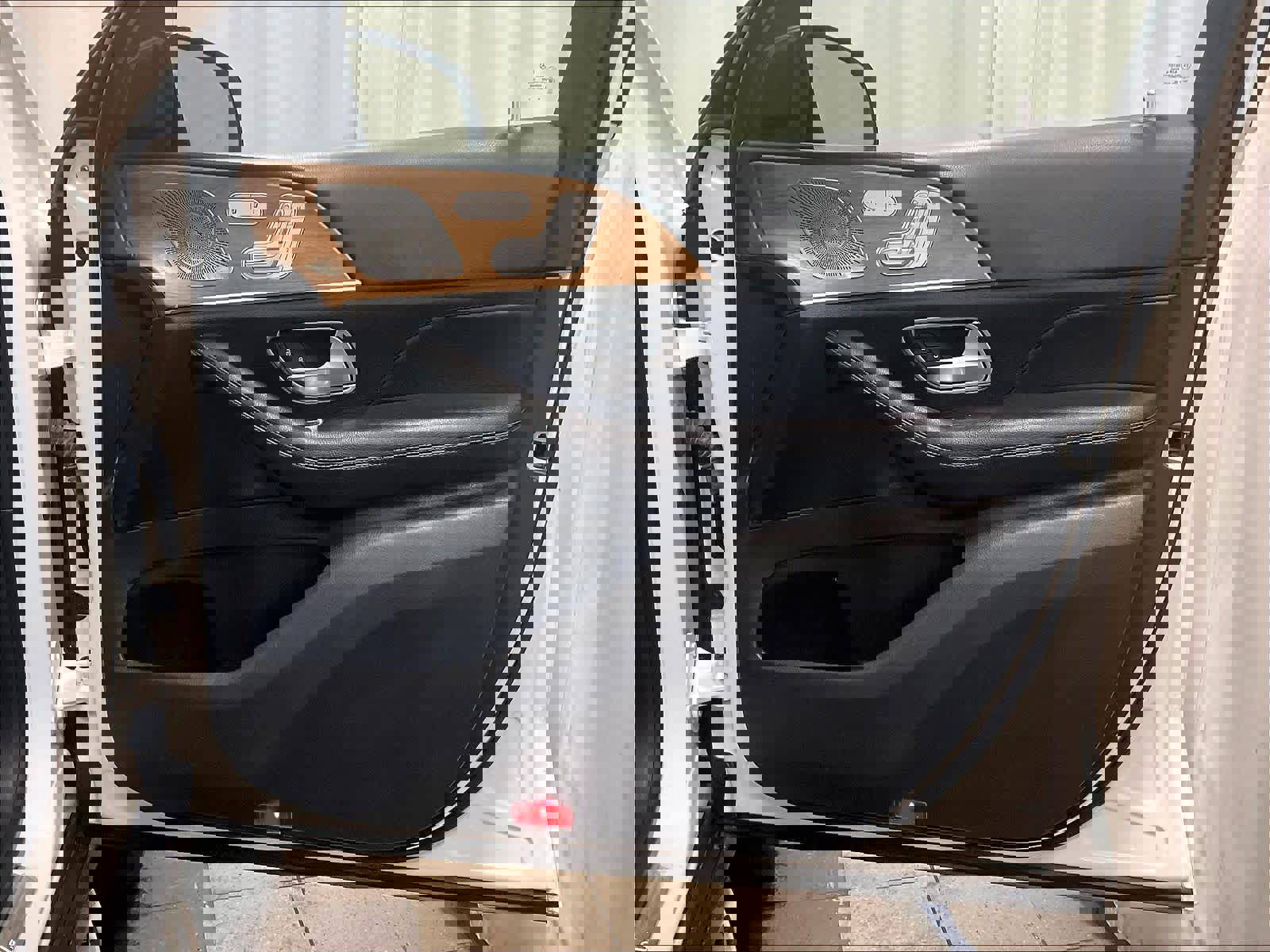 Used 2022 Mercedes-Benz GLS 450 4MATIC image 12