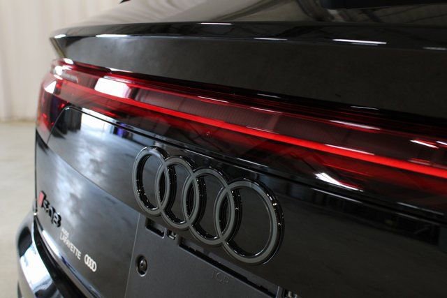New 2026 Audi SQ8 Prestige image 32