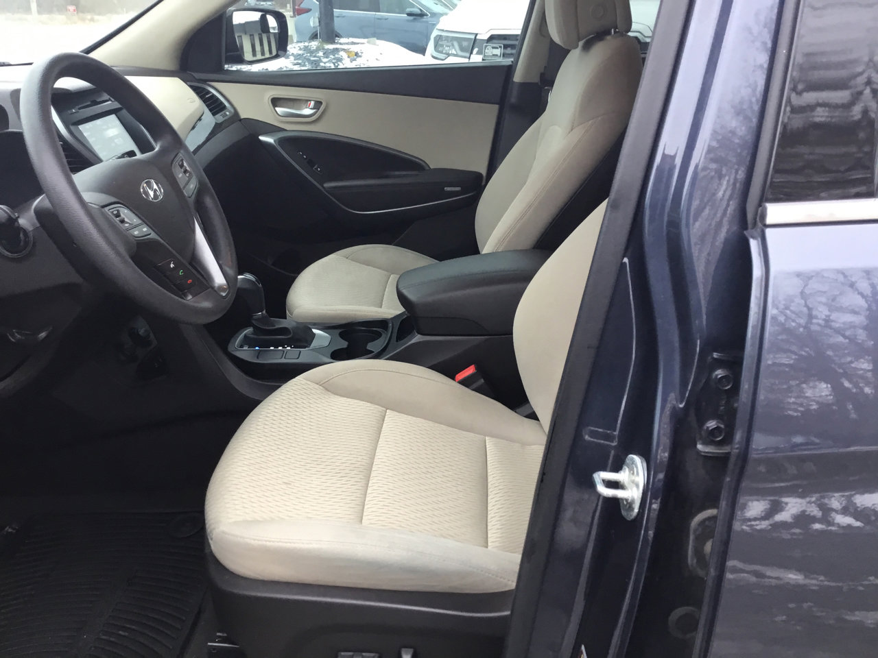 Used 2017 Hyundai Santa Fe Sport image 16