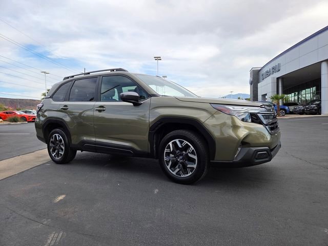 Used 2025 Subaru Forester Premium image 2
