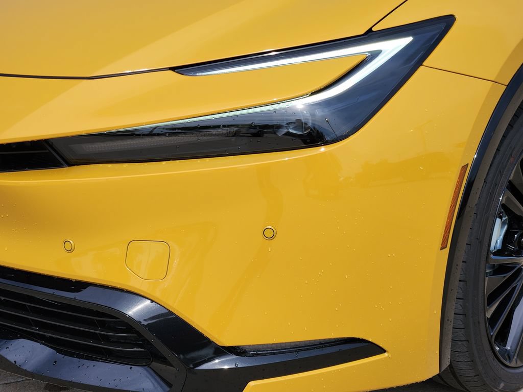New 2026 Toyota Prius Plug-In Hybrid FWD image 6