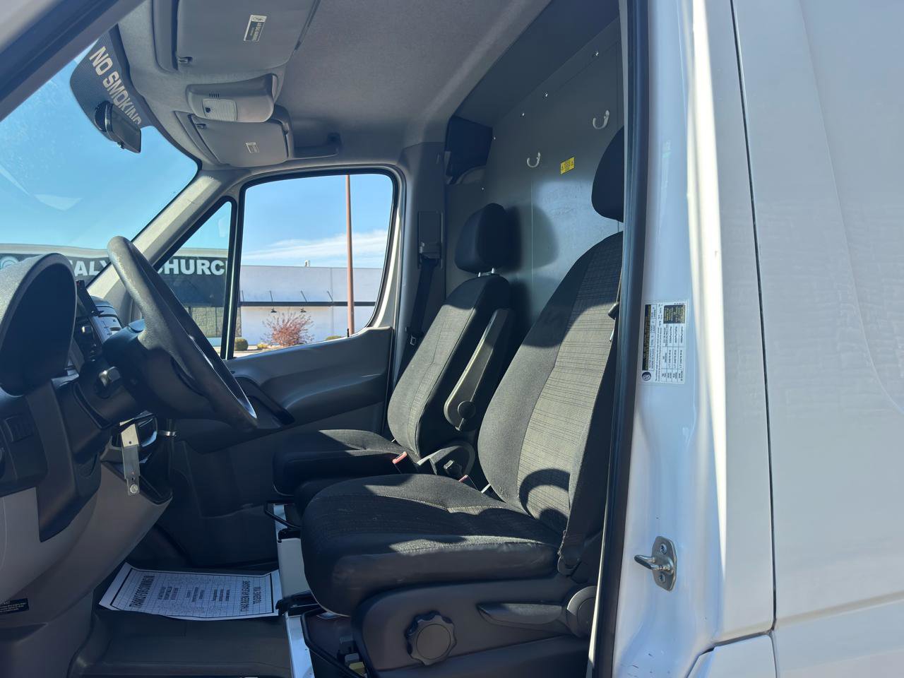 Used 2014 Mercedes-Benz Sprinter 2500 image 15