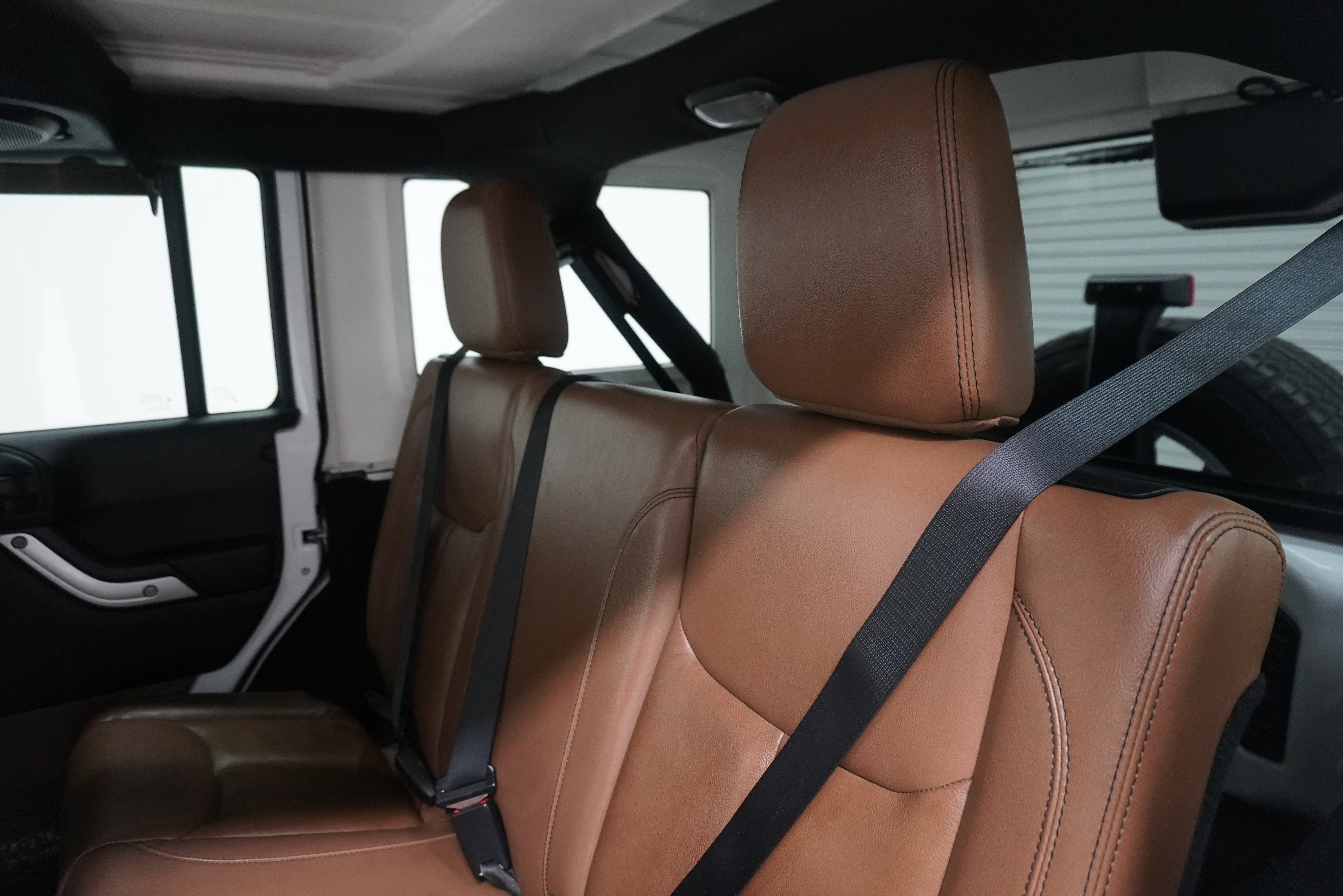 Used 2014 Jeep Wrangler Unlimited Sahara w/ Connectivity Group image 12