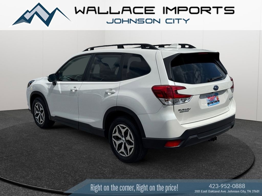 Certified 2023 Subaru Forester Premium image 3