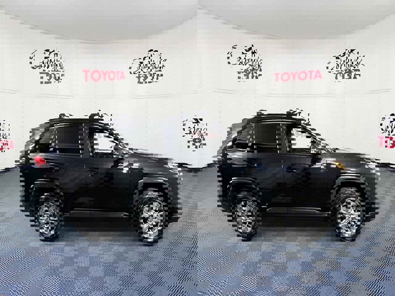 Used 2025 Toyota RAV4 LE image 8