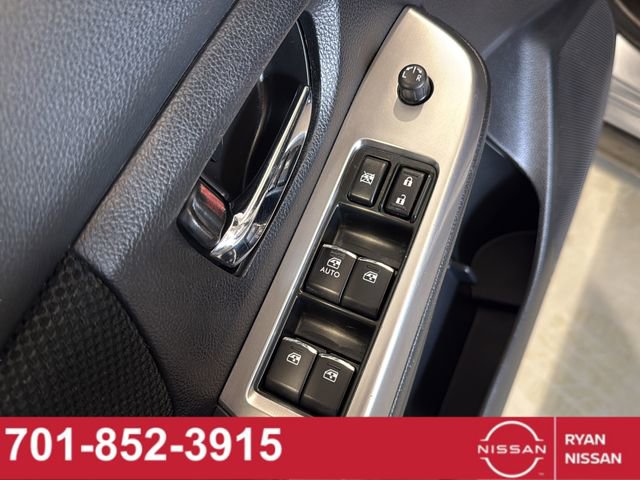 Used 2016 Subaru Crosstrek 2.0i Premium image 35