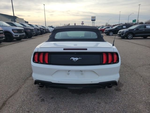 Used 2022 Ford Mustang Premium image 21