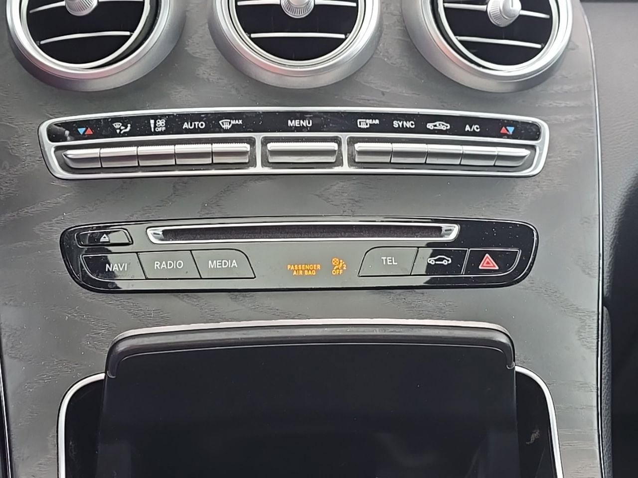 Used 2018 Mercedes-Benz GLC 300 4MATIC image 18