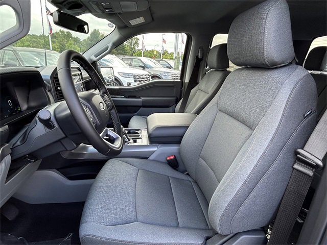 New 2025 Ford F150 Lightning XLT image 10