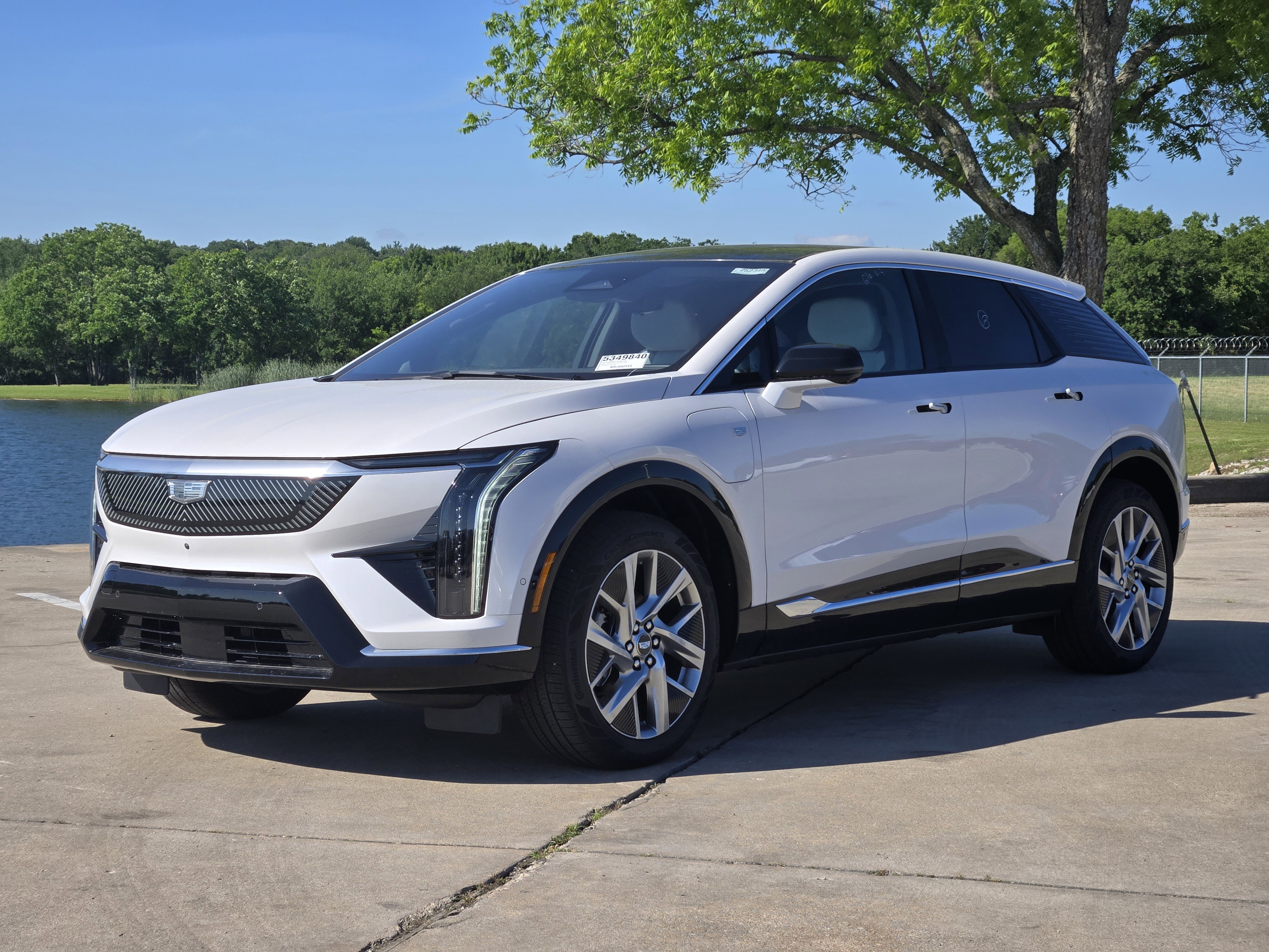 New 2025 Cadillac Optiq Luxury 1 w/ LPO, Floor Liner Package image 2