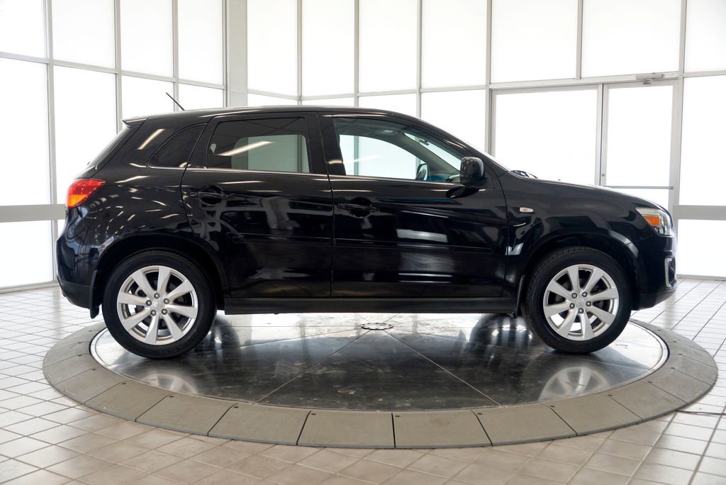 Used 2015 Mitsubishi Outlander Sport SE image 9