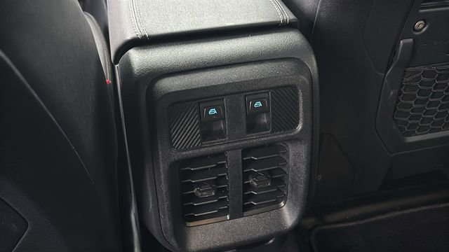 Used 2025 Ford Bronco Badlands image 10