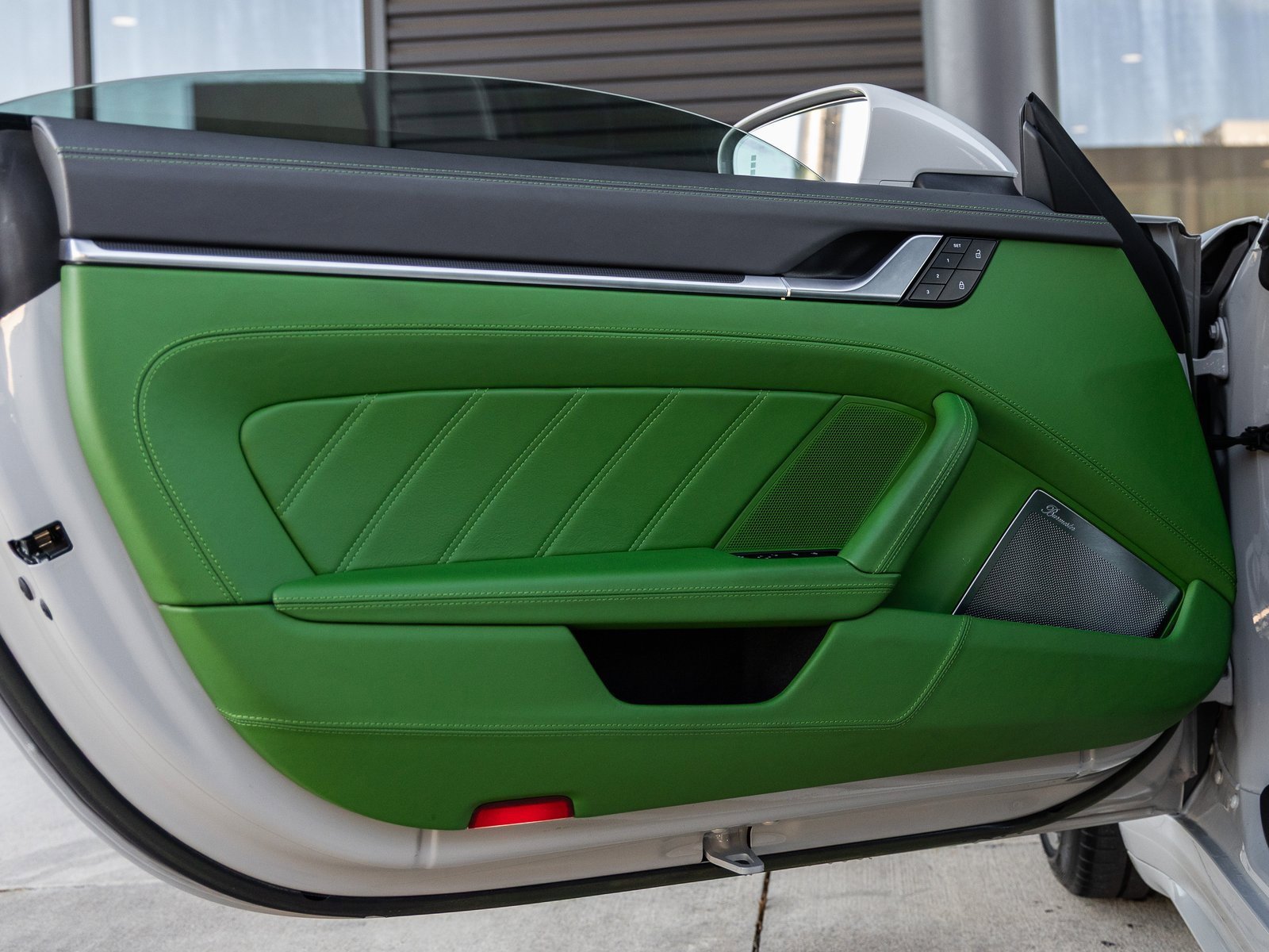 Certified 2022 Porsche 911 Turbo S w/ 911 Turbo Sportdesign Package image 25