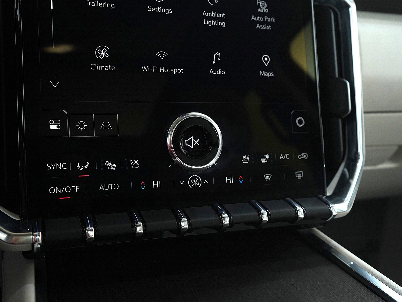 Used 2024 GMC Acadia Denali w/ Super Cruise Package image 26