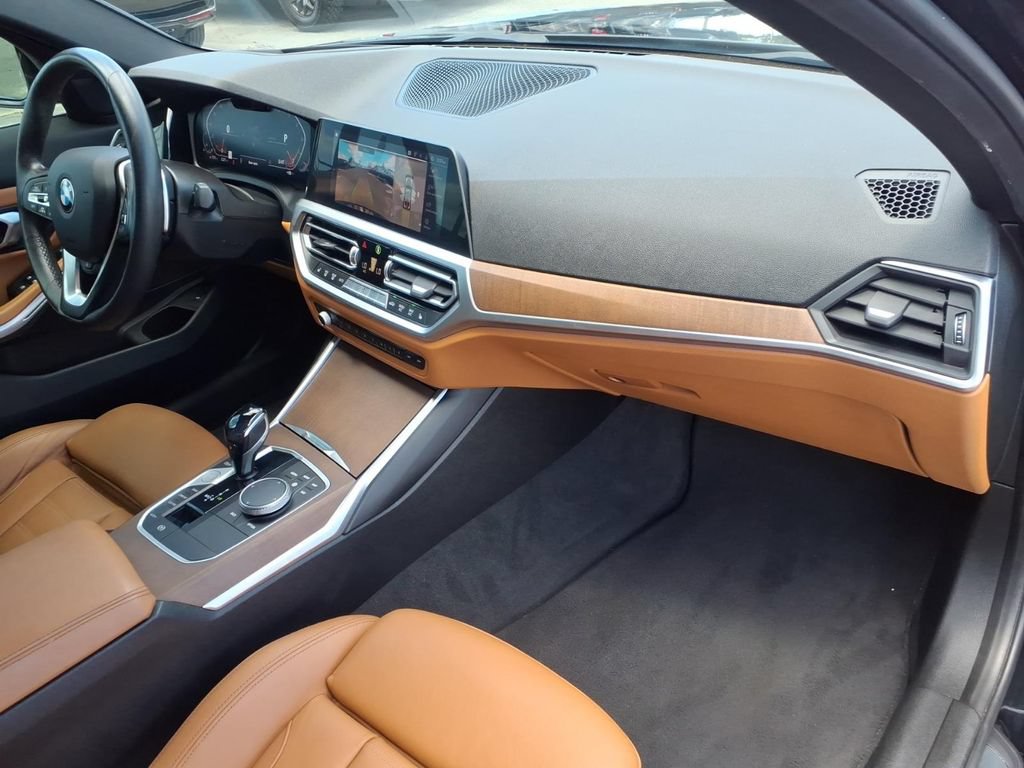 Used 2021 BMW 330i Sedan w/ Premium Package RWD image 11
