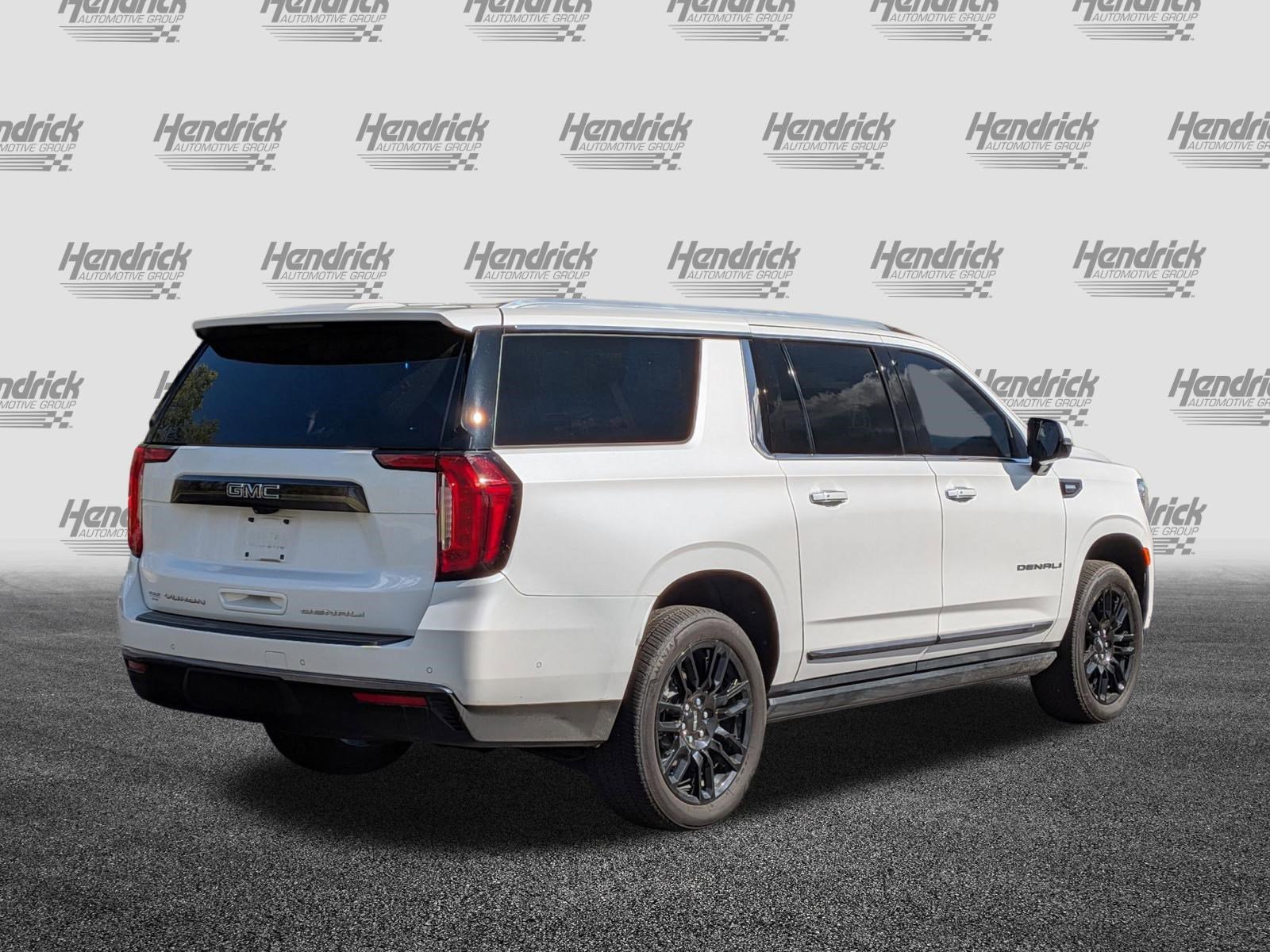 Used 2024 GMC Yukon XL Denali Ultimate image 10