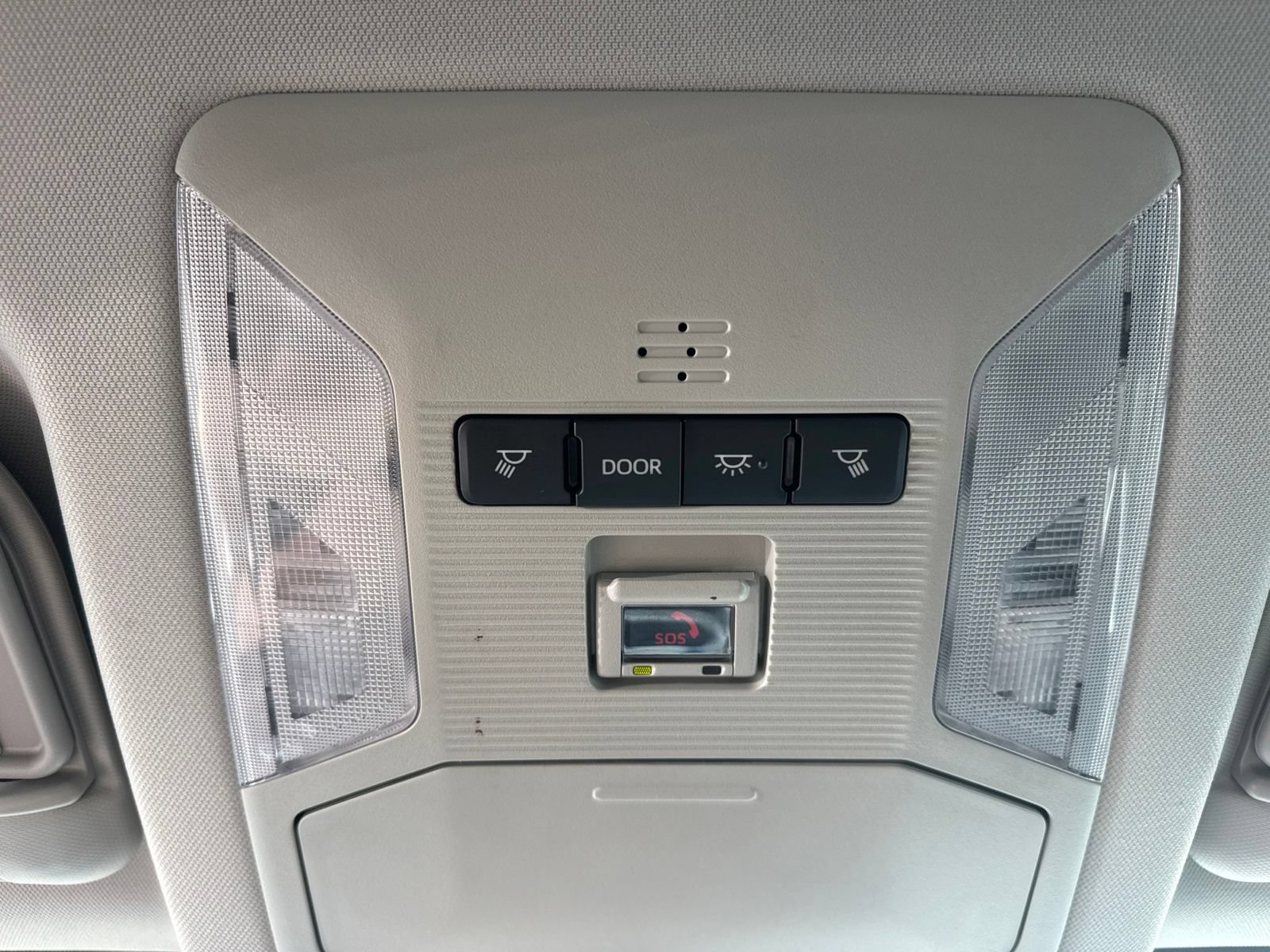 Used 2024 Toyota RAV4 XLE FWD image 27
