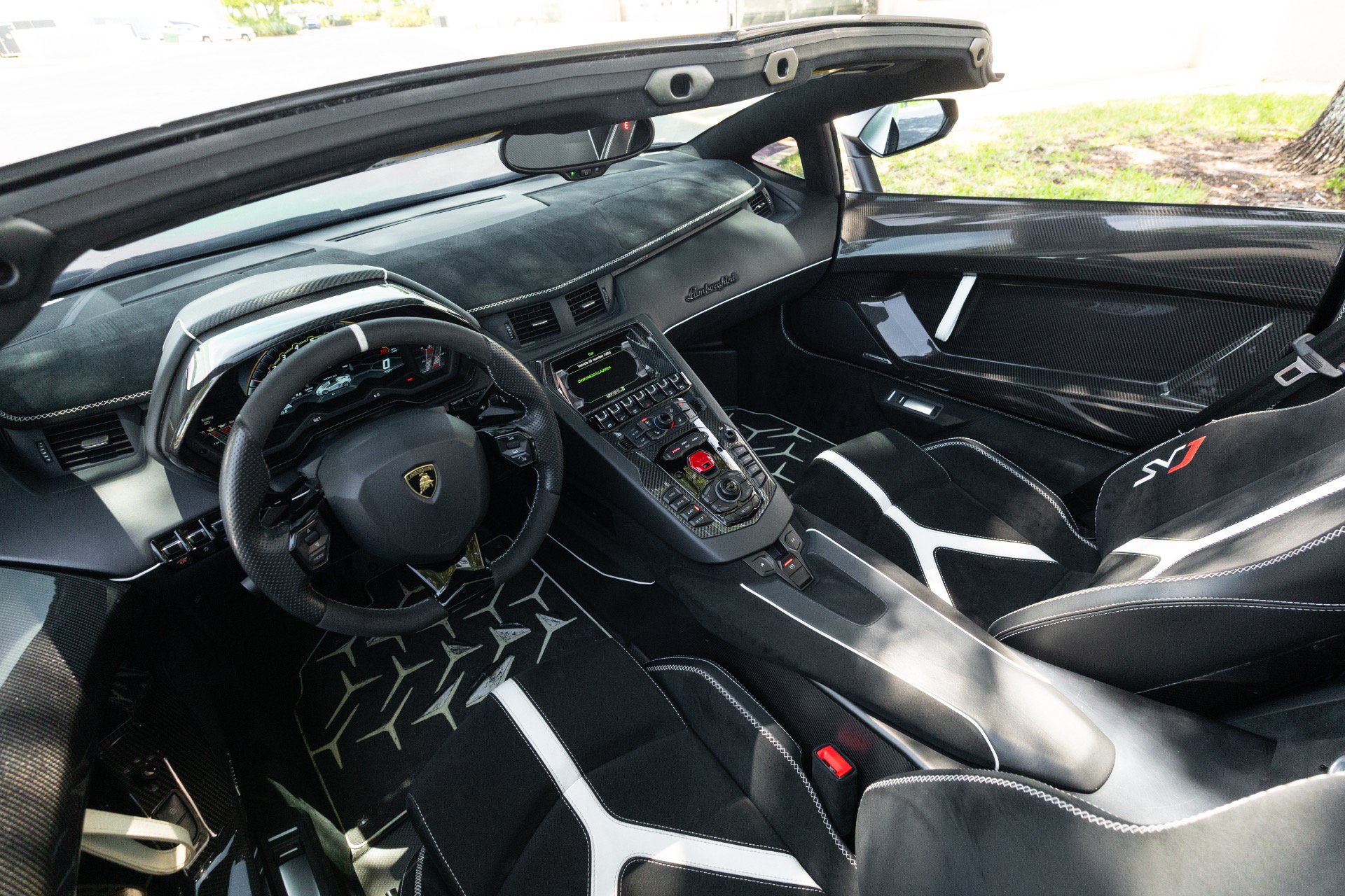 Used 2020 Lamborghini Aventador SVJ AWD/4WD image 88