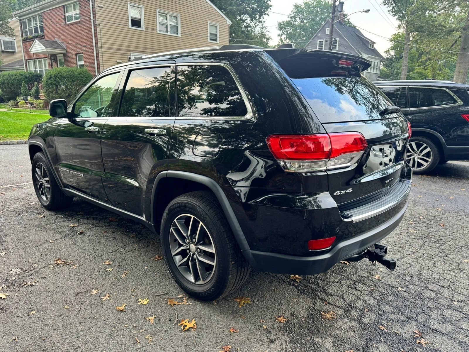 Used 2018 Jeep Grand Cherokee Limited AWD/4WD image 6