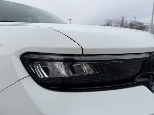 Used 2023 Jeep Grand Cherokee Limited w/ Black Appearance Package image 19