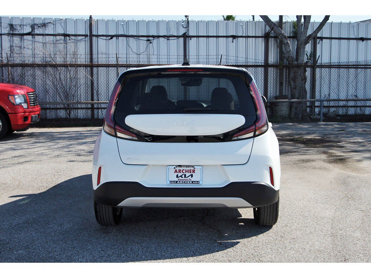 Certified 2024 Kia Soul LX w/ Option Group 015 FWD image 6