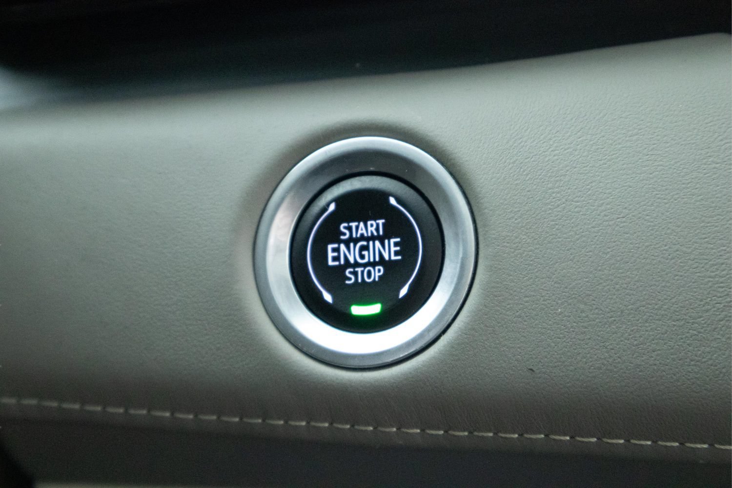 Used 2024 Cadillac Escalade ESV Sport Platinum w/ Heavy-Duty Trailer Package AWD/4WD image 23