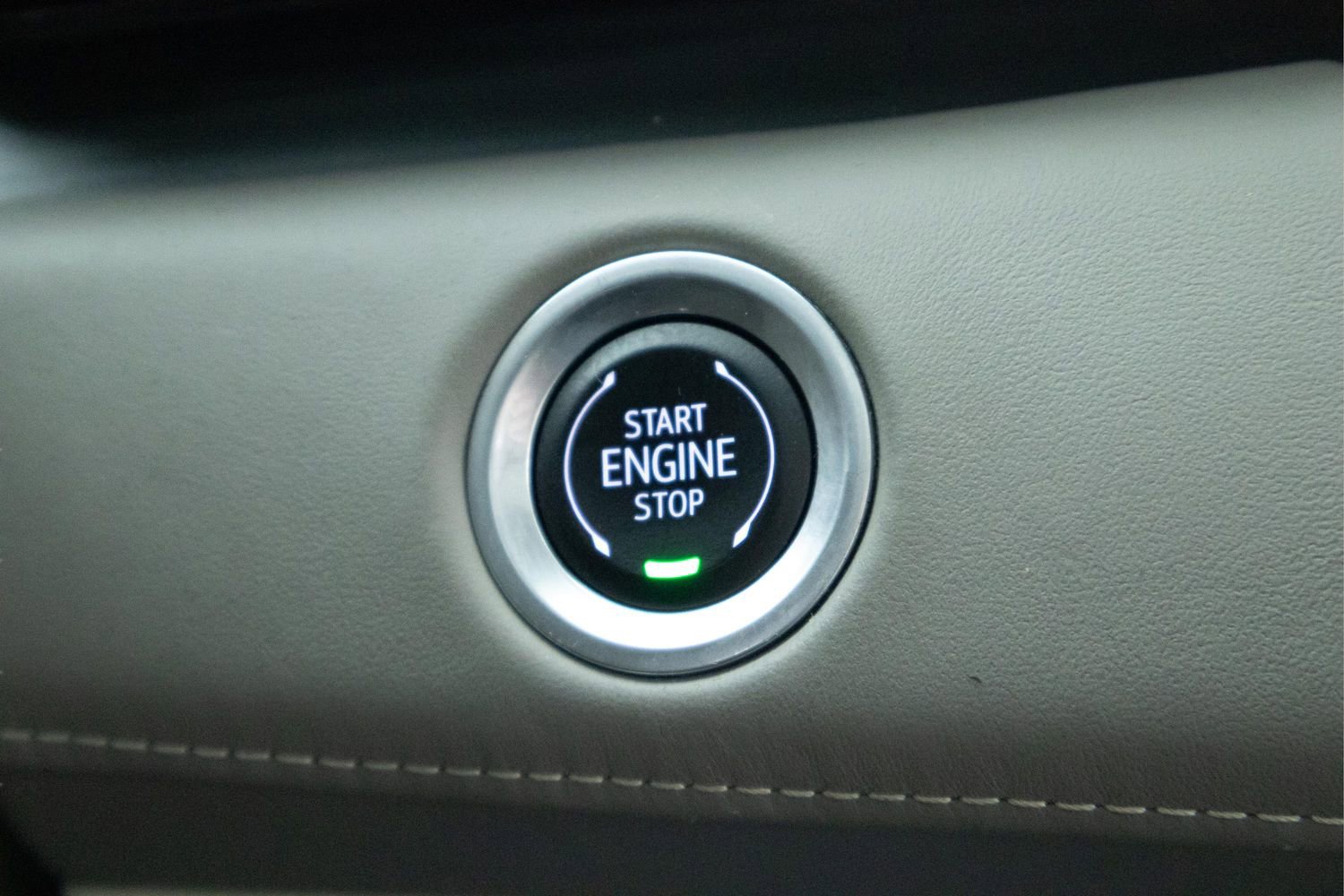 Used 2024 Cadillac Escalade ESV Sport Platinum w/ Heavy-Duty Trailer Package AWD/4WD image 23