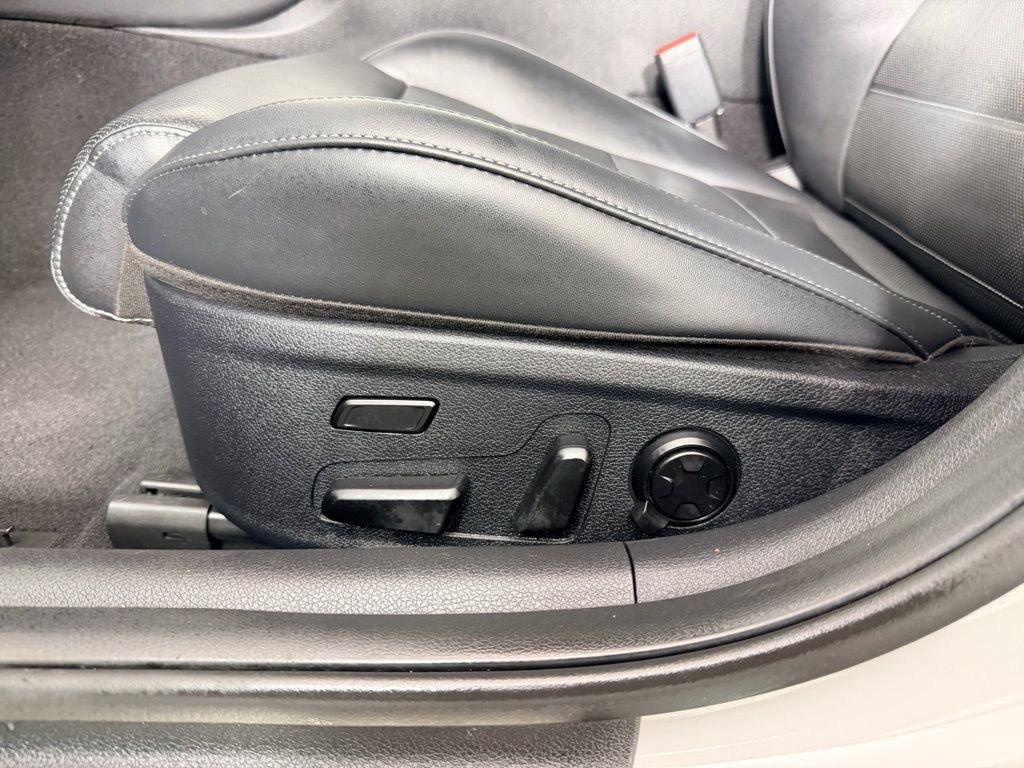 Used 2021 Kia Stinger GT2 image 22