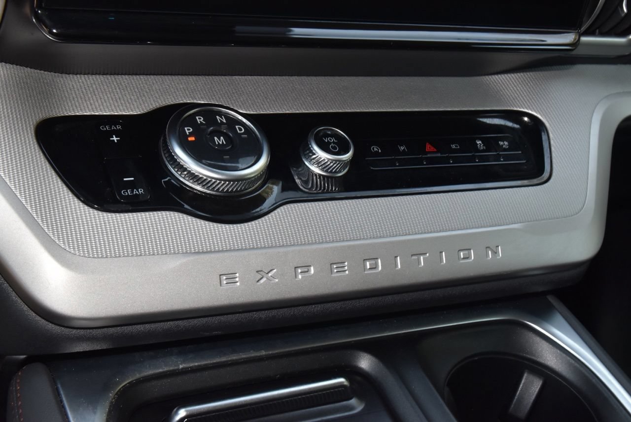 Used 2025 Ford Expedition Max Active RWD image 30