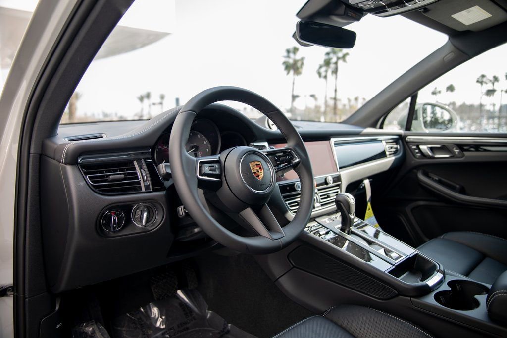 New 2026 Porsche Macan S AWD/4WD image 4
