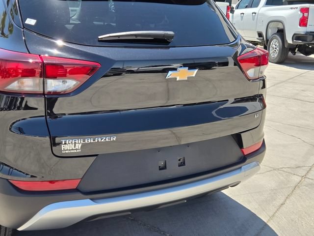 Certified 2023 Chevrolet TrailBlazer LT w/ Convenience Package FWD image 5