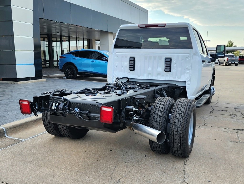 New 2026 GMC Sierra 3500 Pro w/ Convenience Package image 3