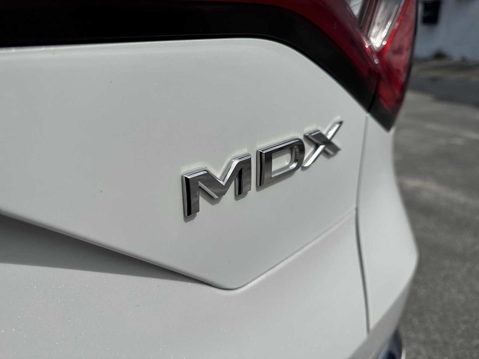 Used 2023 Acura MDX SH-AWD w/ Technology Package image 11