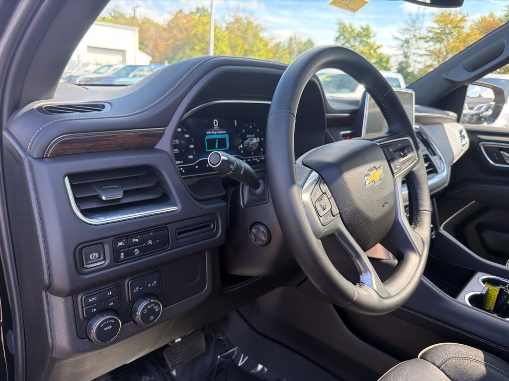 Used 2023 Chevrolet Tahoe Premier AWD/4WD image 21